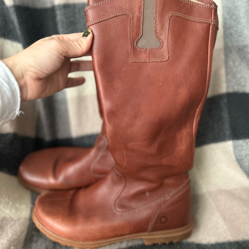 Bogs waterproof boots! Size 8.5/39 side zip up, leather upper, 10.5 inch shaft